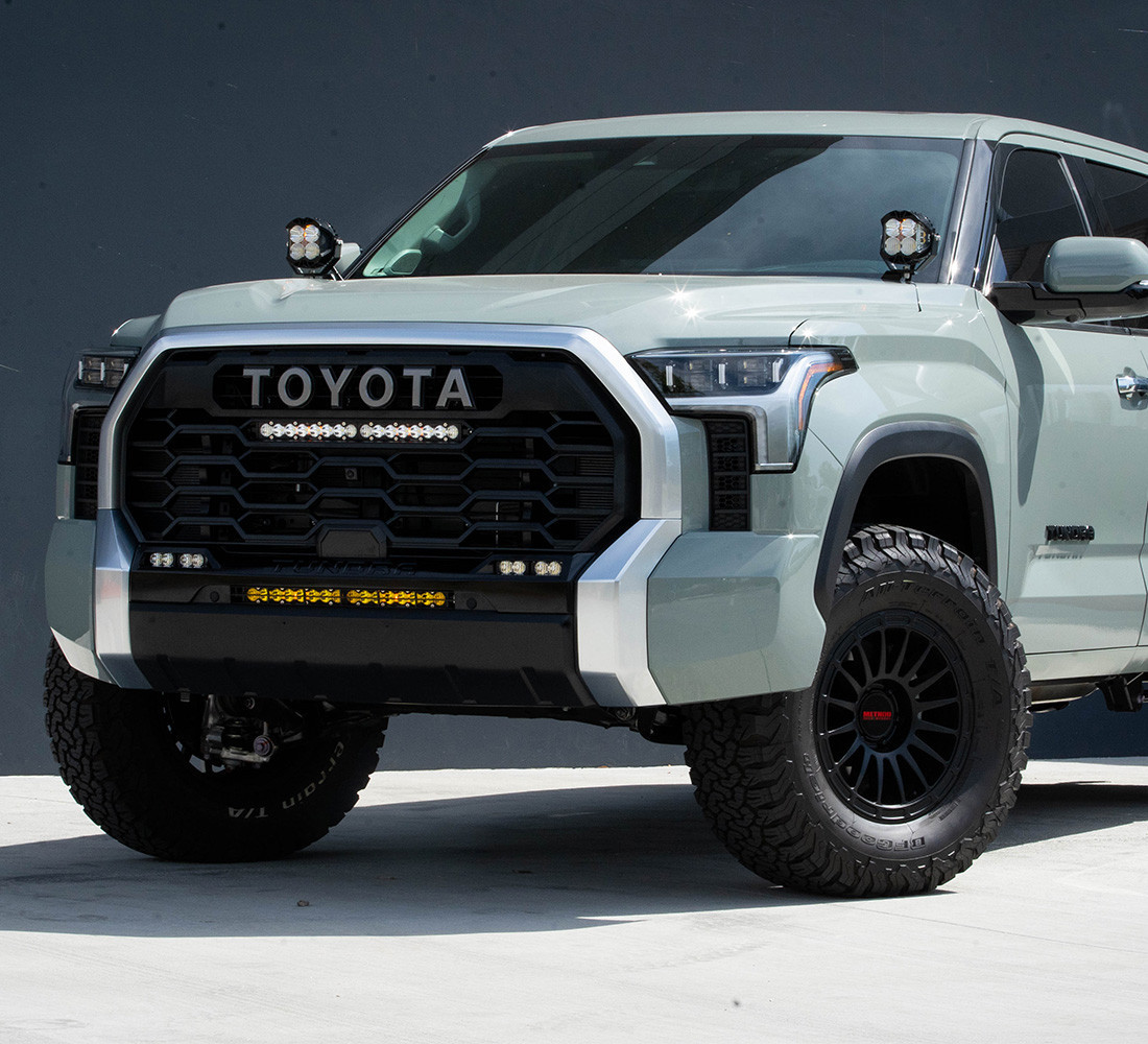 Комплект передних фонарей Toyota LP4 Pro – Toyota 2022-Для Tundra, 2023-для Sequoia
